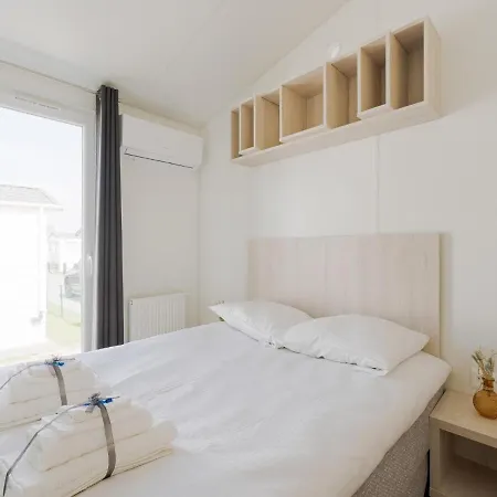 Le Boucanier - Omheinde Stacaravan Aan Zee * Middelkerke