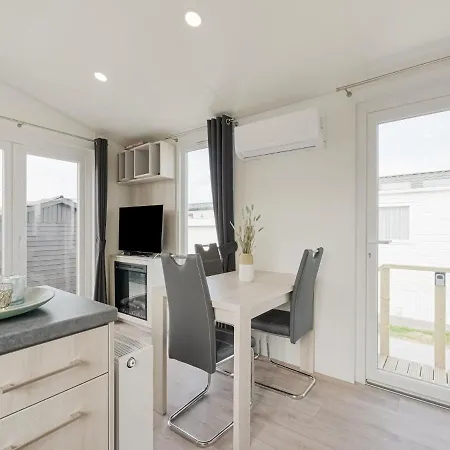 Le Boucanier - Omheinde Stacaravan Aan Zee